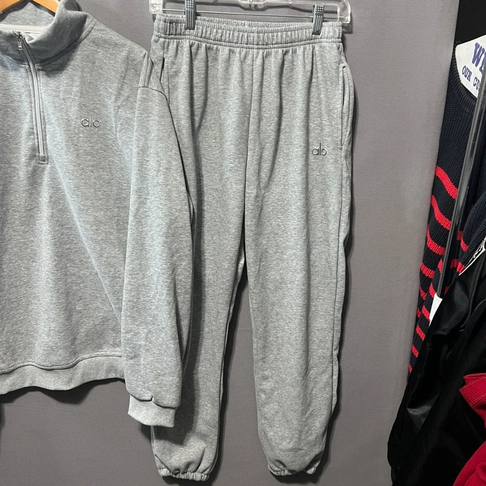 Alo Yoga Mens Heather Gray Quarter Zip Jacket and Jogger Pants Set Size Large